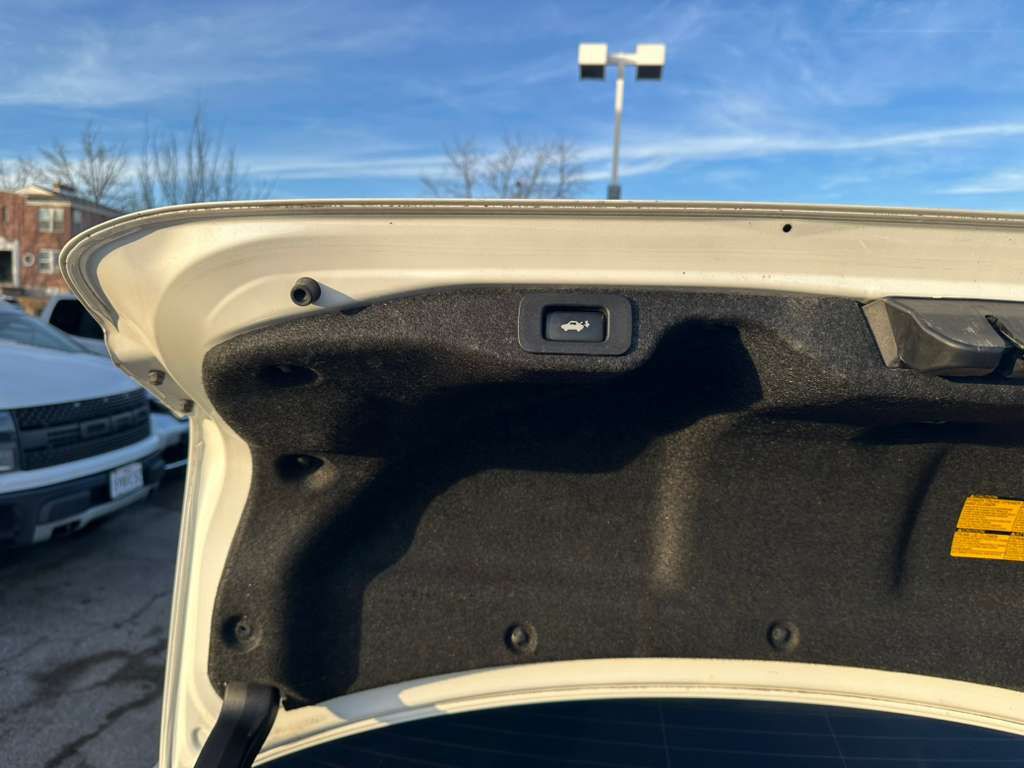 2013 Lexus ES Image 27