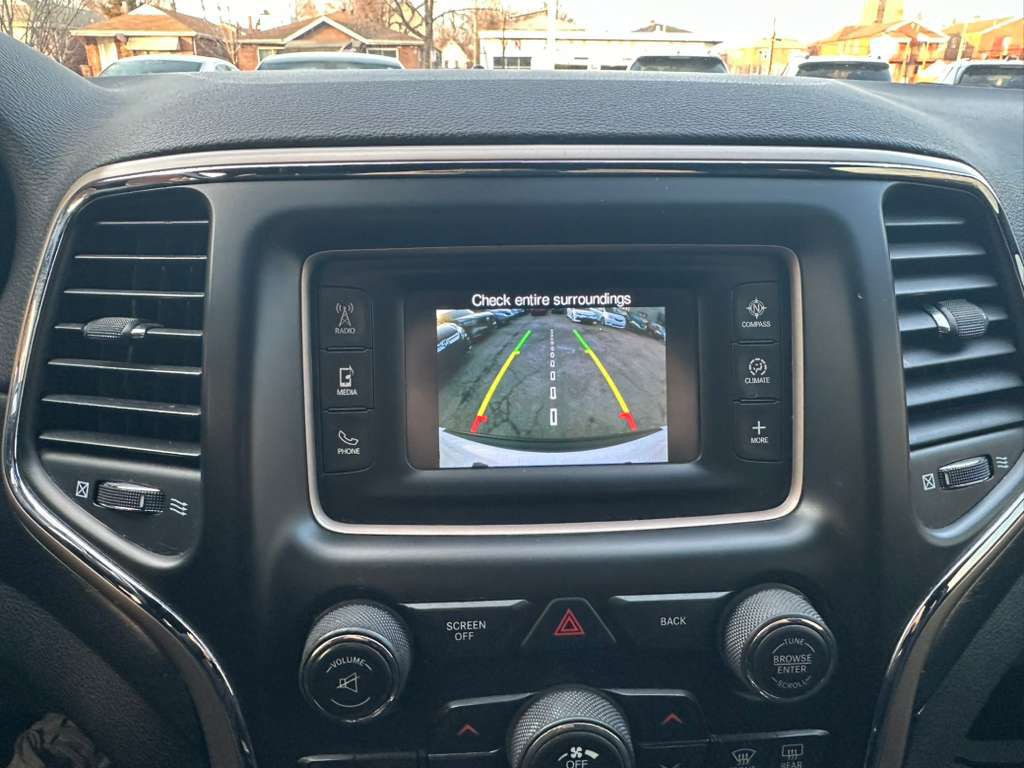 2017 Jeep Grand Cherokee Image 18