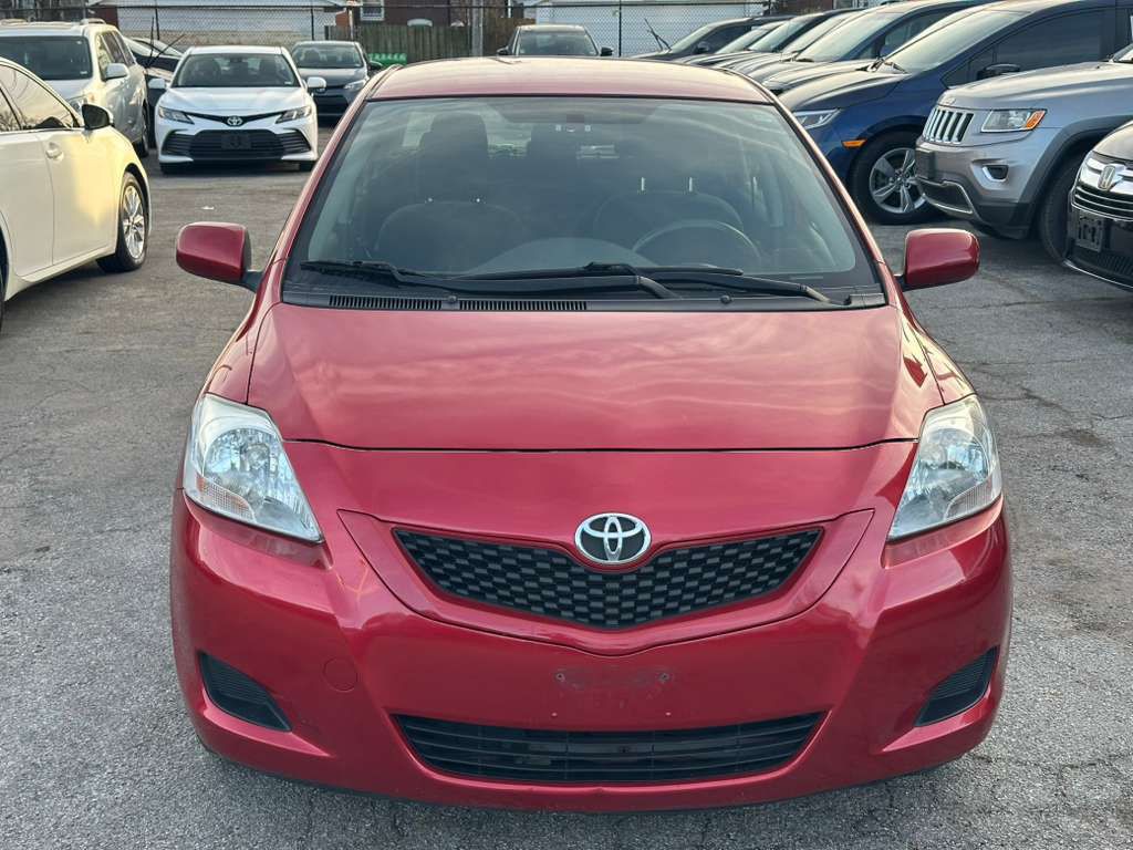 2012 Toyota Yaris Image 2