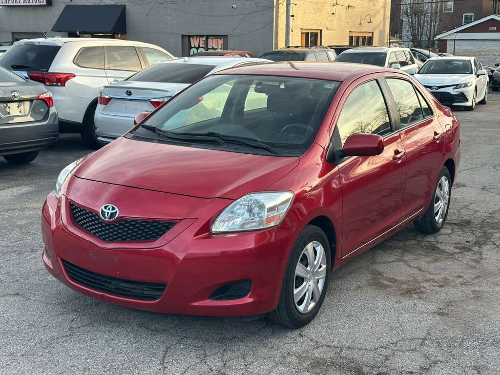 2012 Toyota Yaris Image 3