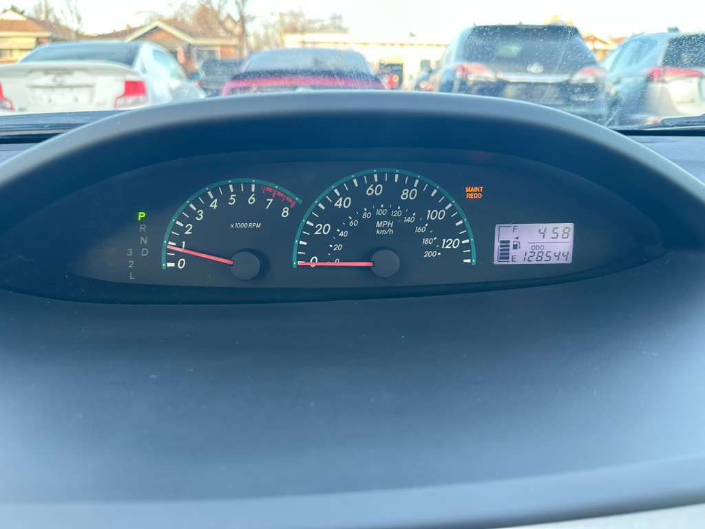 2012 Toyota Yaris Image 15