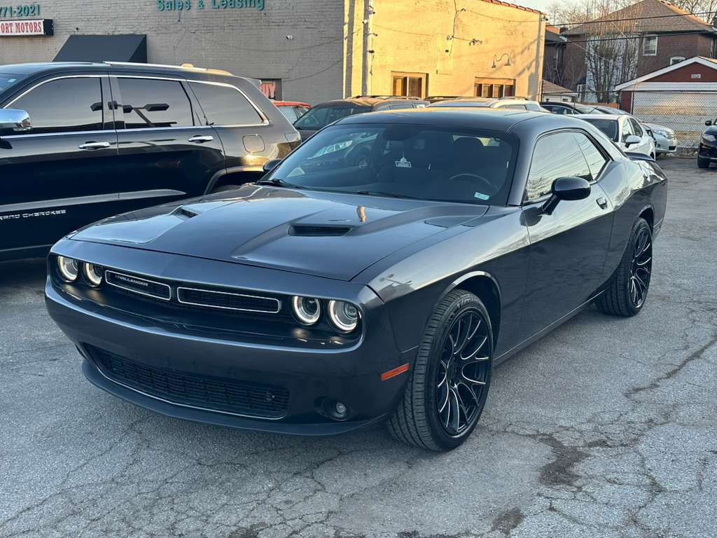 2021 Dodge Challenger Image 3