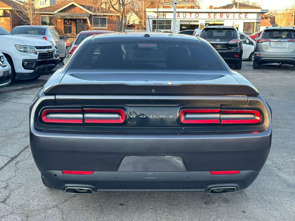 2021 Dodge Challenger Image 7