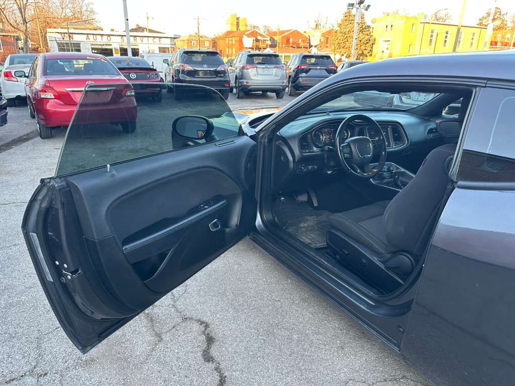 2021 Dodge Challenger Image 9