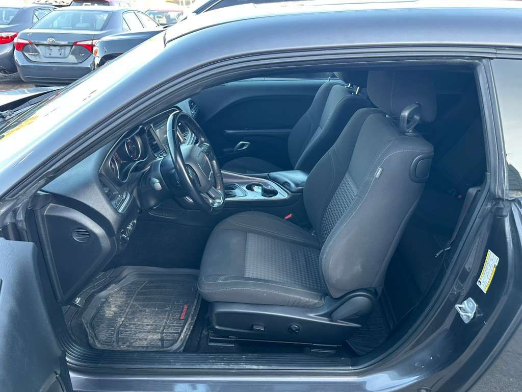 2021 Dodge Challenger Image 10