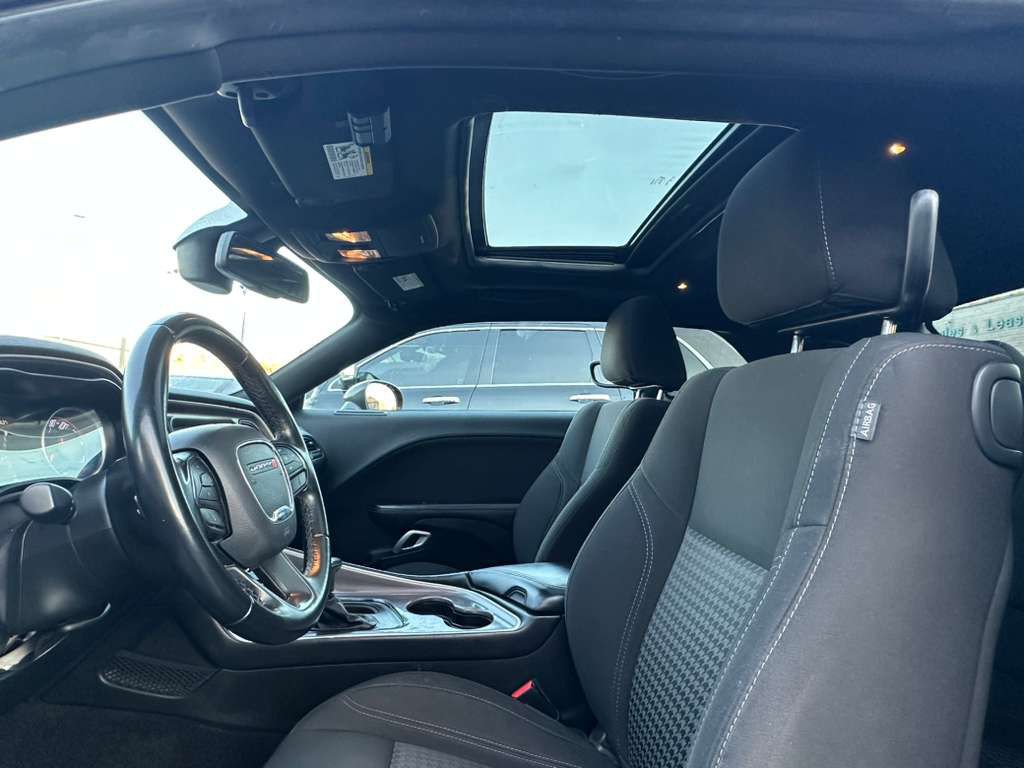 2021 Dodge Challenger Image 17