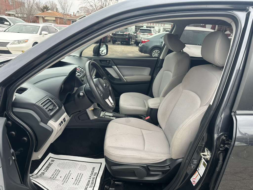 2017 Subaru Forester Image 10