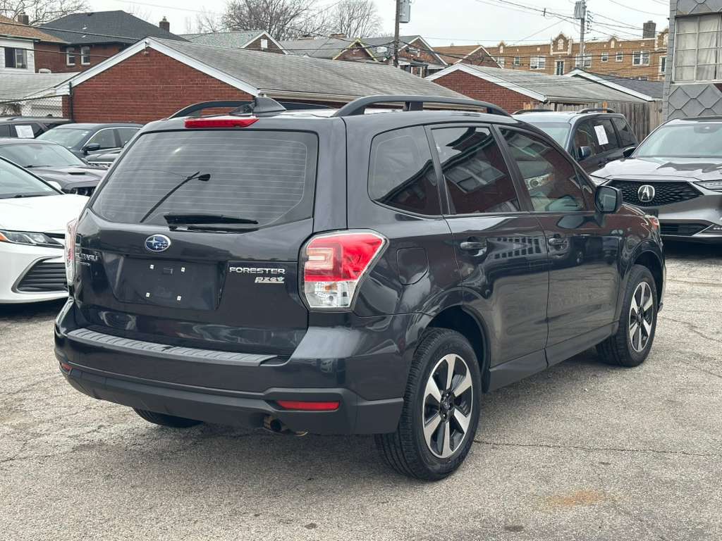 2017 Subaru Forester Image 7