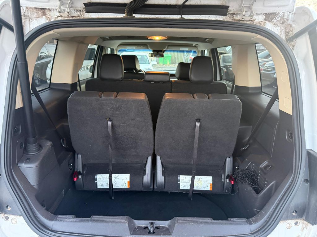 2017 Ford Flex Image 9