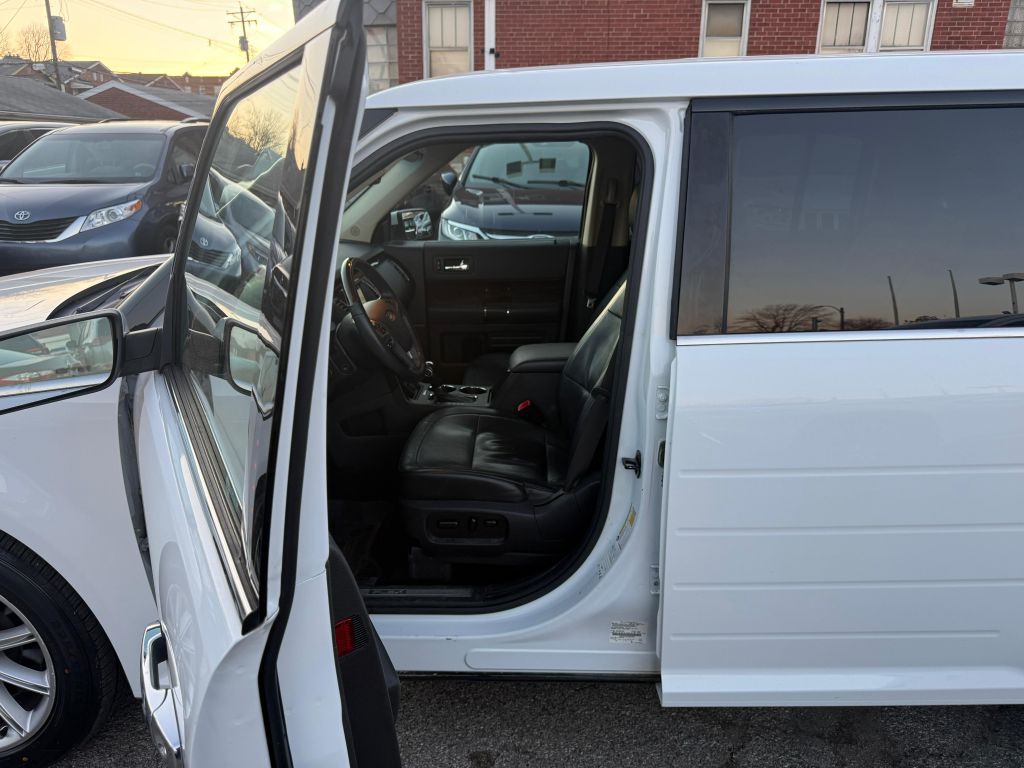 2017 Ford Flex Image 11