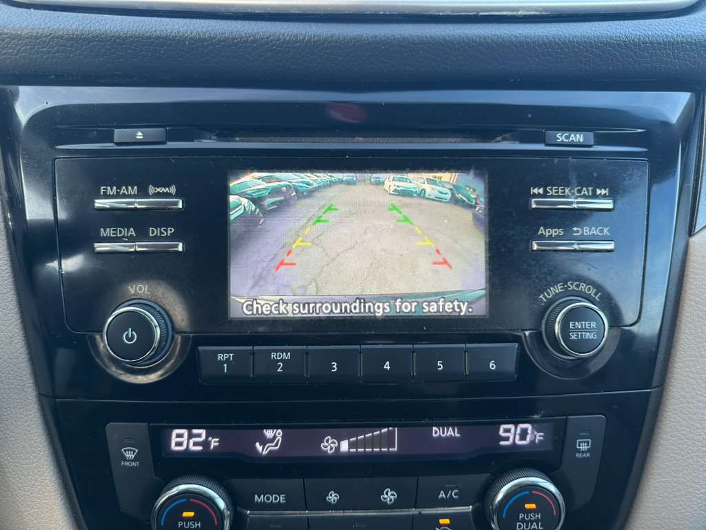 2014 Nissan Rogue Image 15