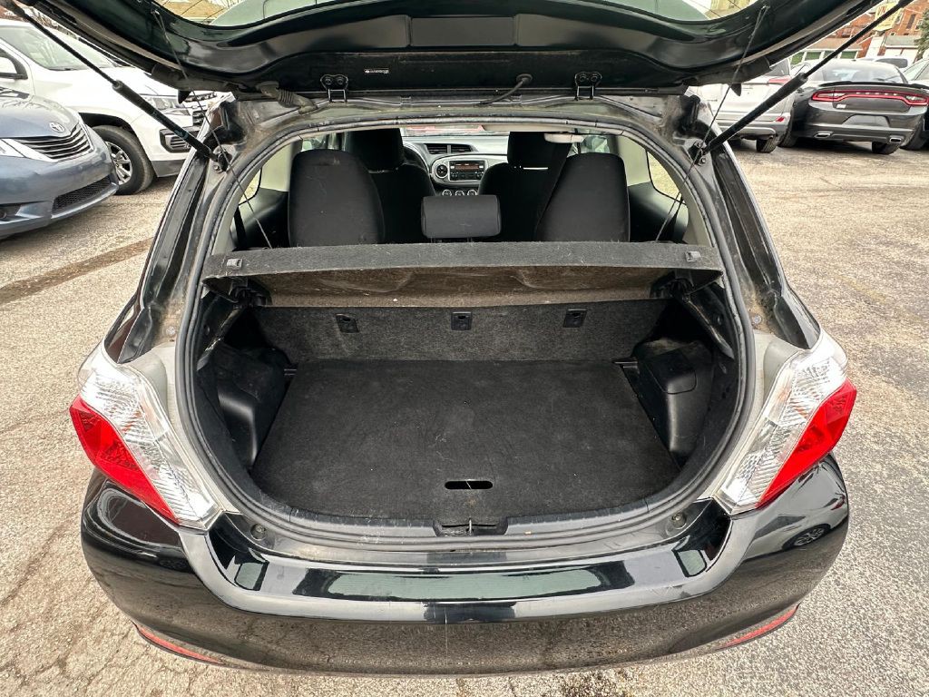 2012 Toyota Yaris Image 19