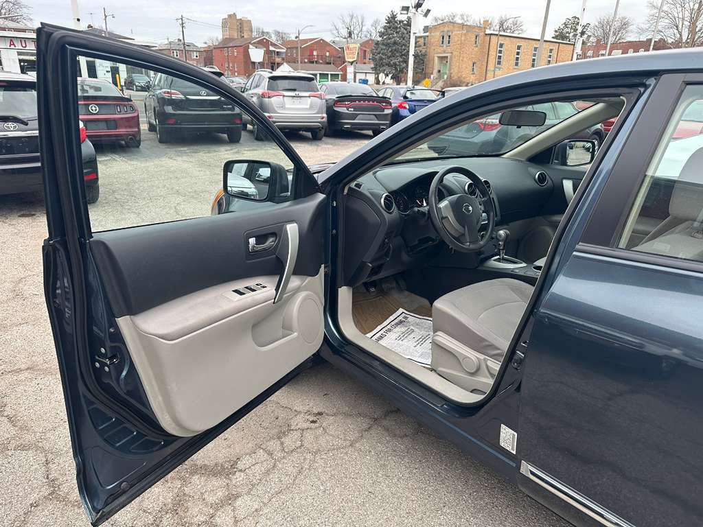 2013 Nissan Rogue Image 9