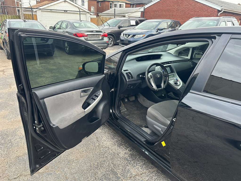 2015 Toyota Prius Image 9