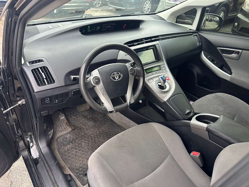 2015 Toyota Prius Image 11