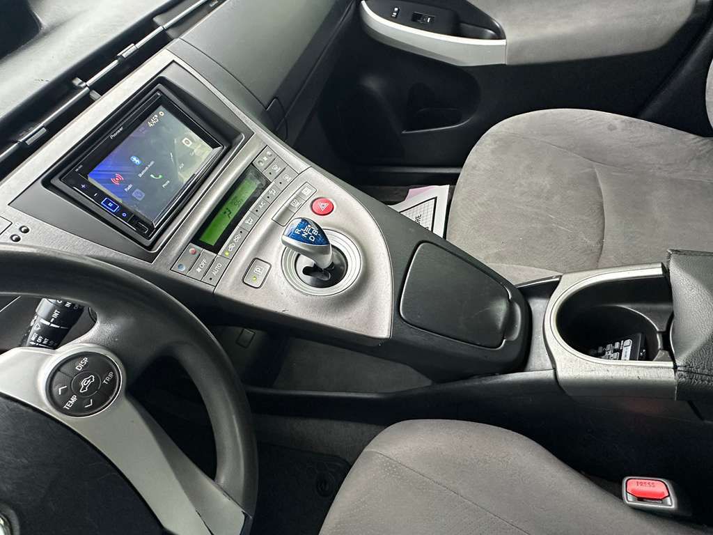 2015 Toyota Prius Image 17