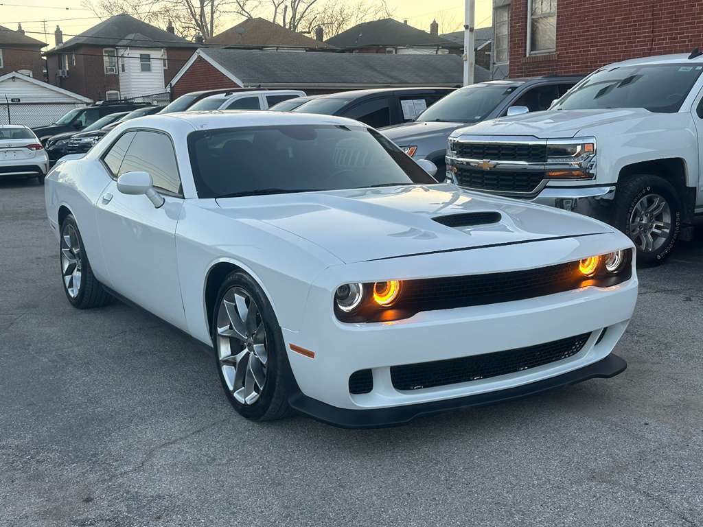 2022 Dodge Challenger Image 1