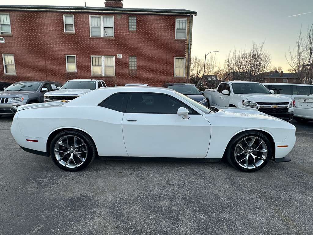 2022 Dodge Challenger Image 4