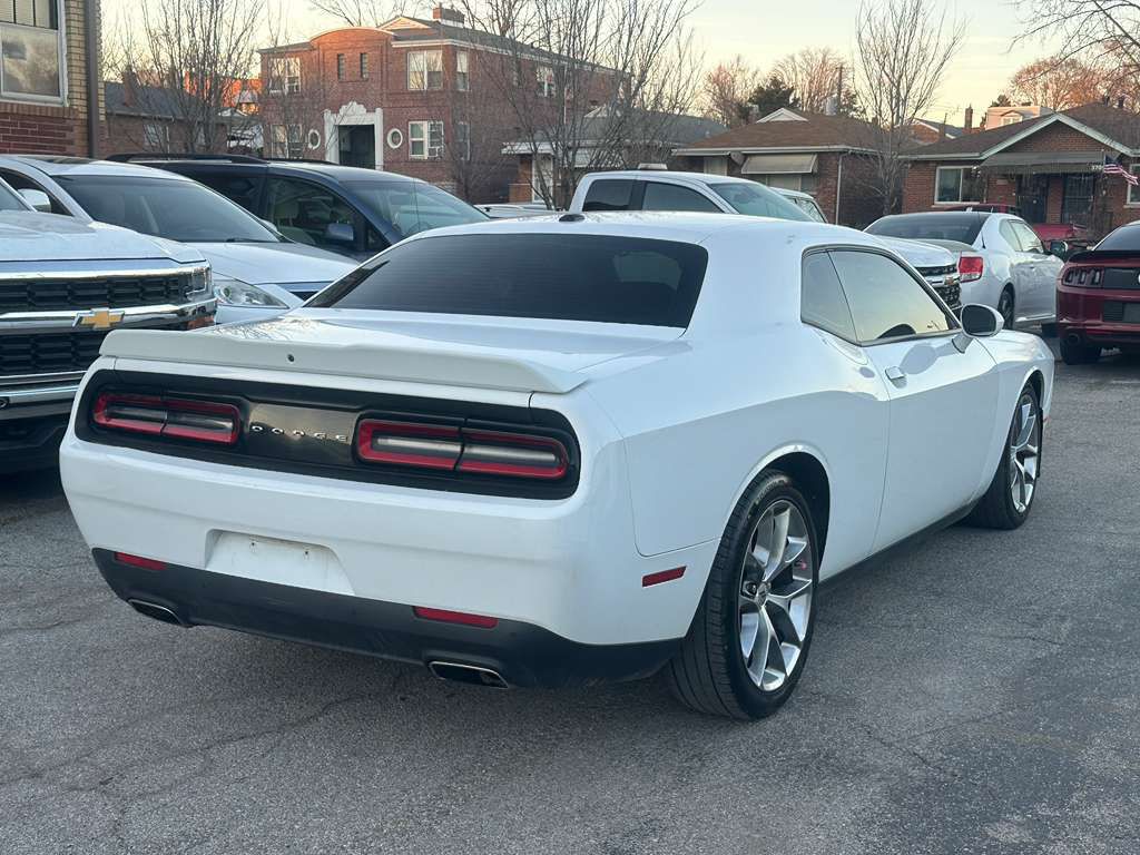 2022 Dodge Challenger Image 8
