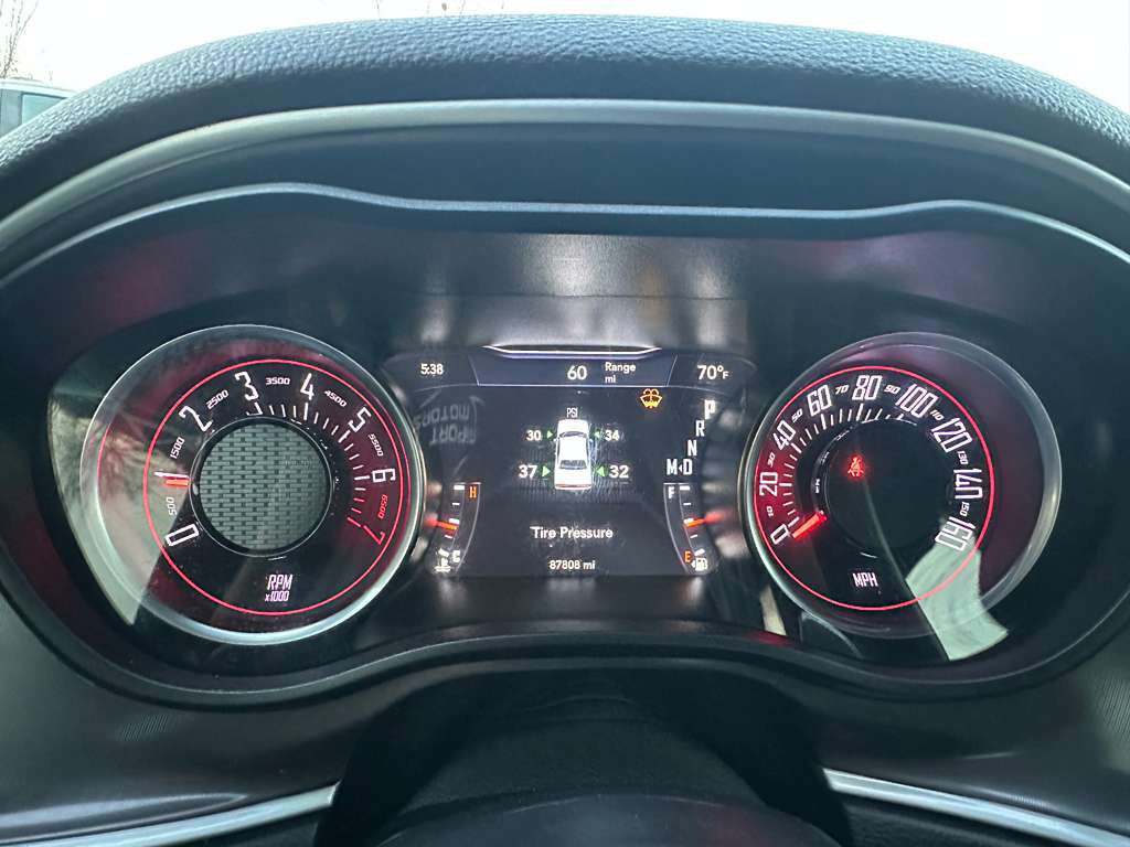 2022 Dodge Challenger Image 15