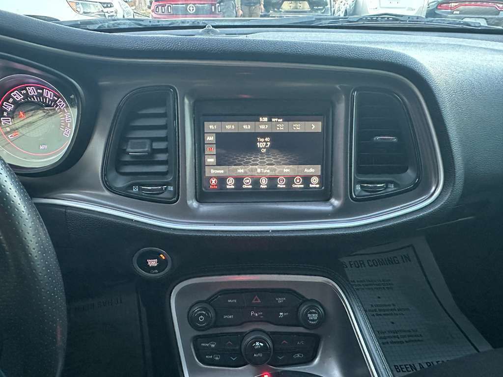 2022 Dodge Challenger Image 16