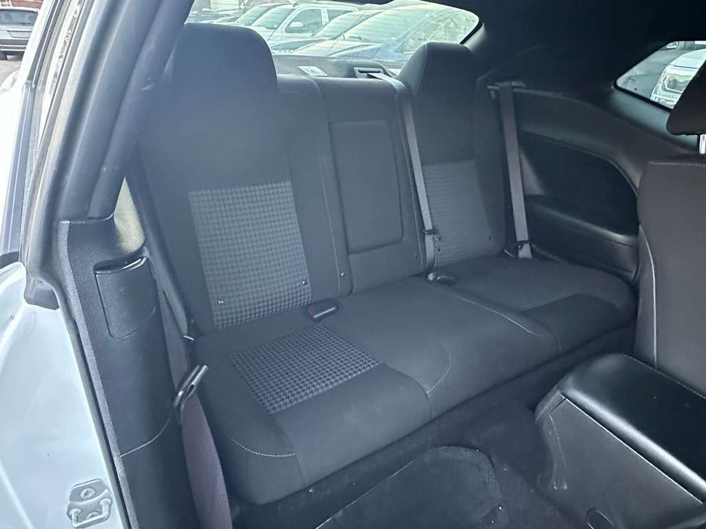 2022 Dodge Challenger Image 18