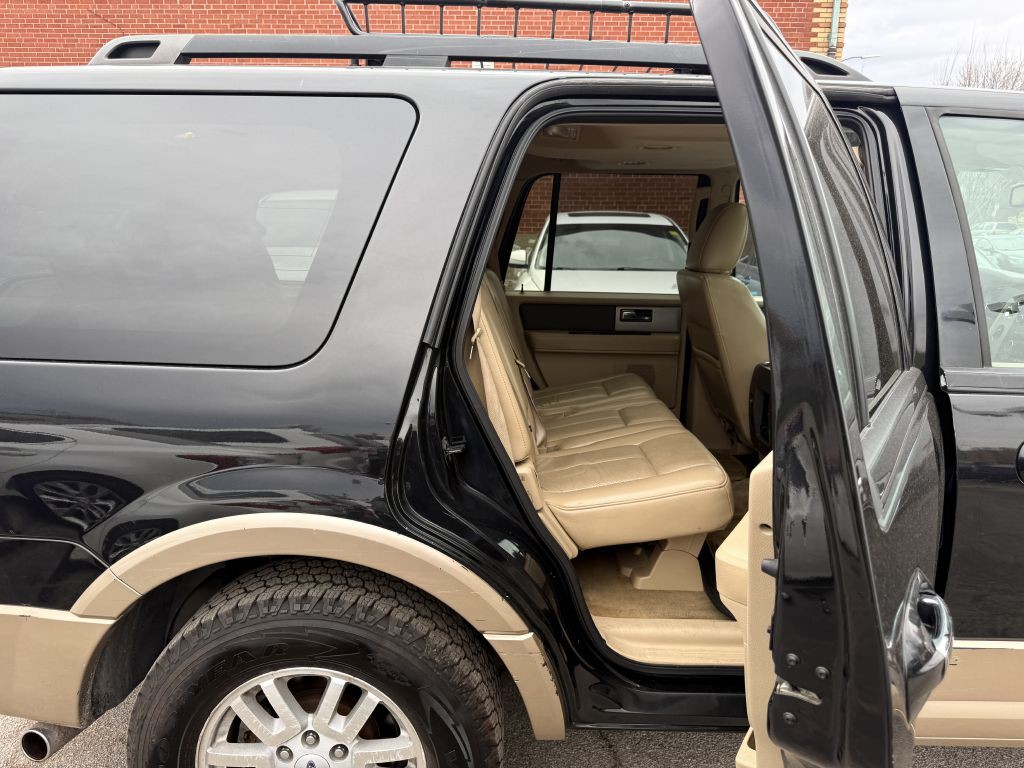 2012 Ford Expedition Image 25