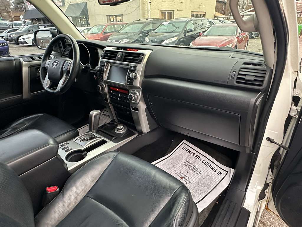 2011 Toyota 4Runner Image 13