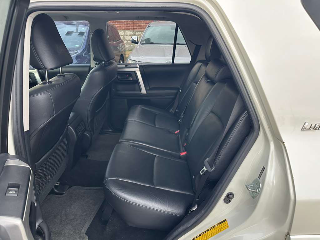 2011 Toyota 4Runner Image 20