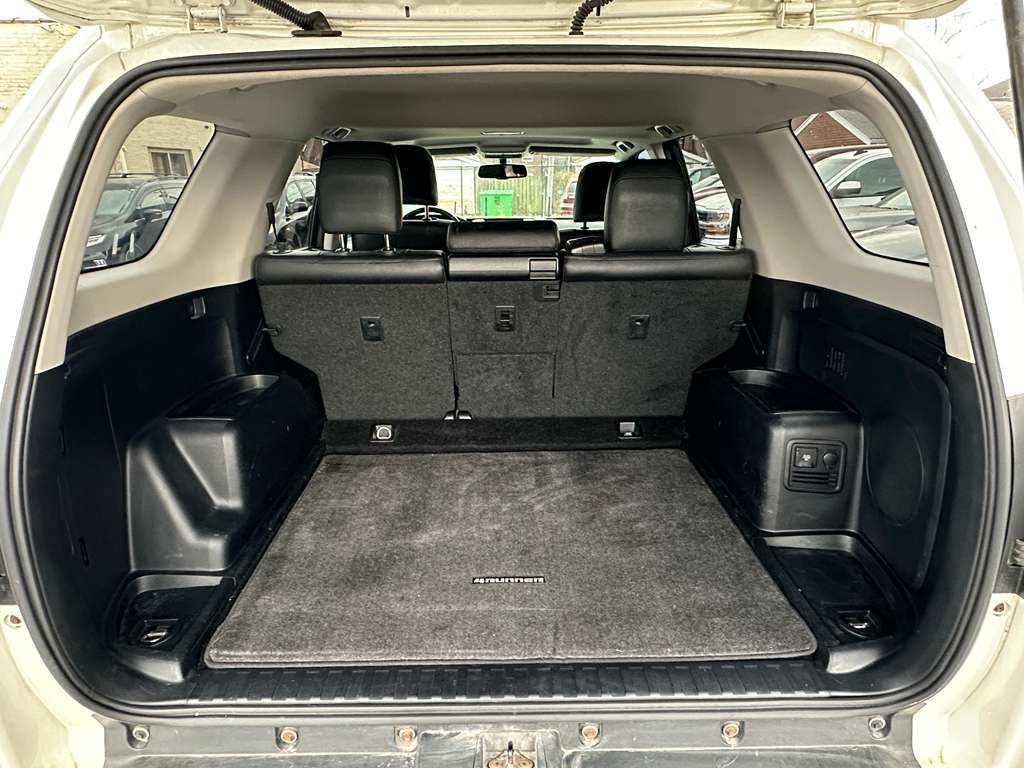 2011 Toyota 4Runner Image 24