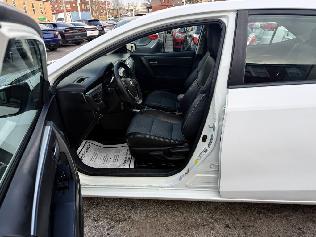 2015 Toyota Corolla Image 9