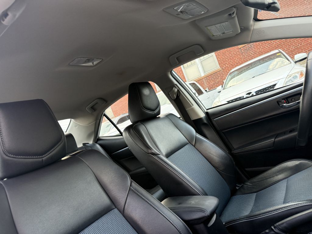 2015 Toyota Corolla Image 16