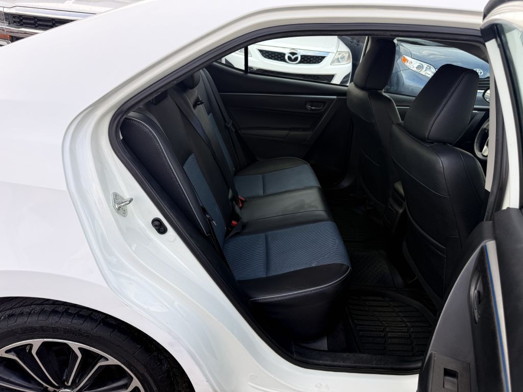 2015 Toyota Corolla Image 22
