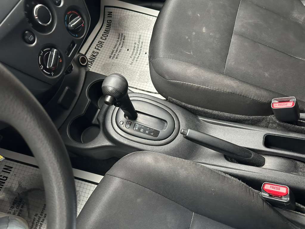 2017 Nissan Versa Image 17