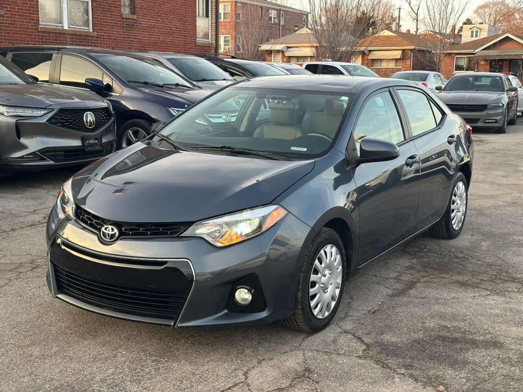 2016 Toyota Corolla Image 1