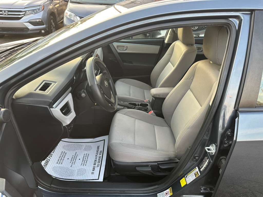 2016 Toyota Corolla Image 11