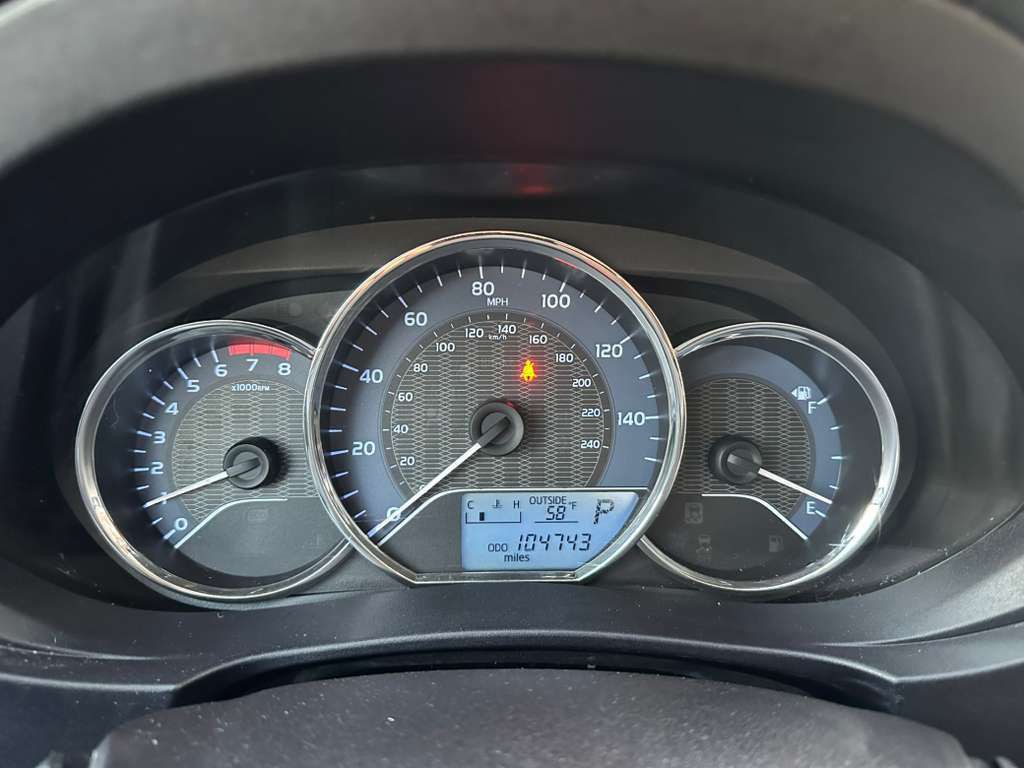 2016 Toyota Corolla Image 13