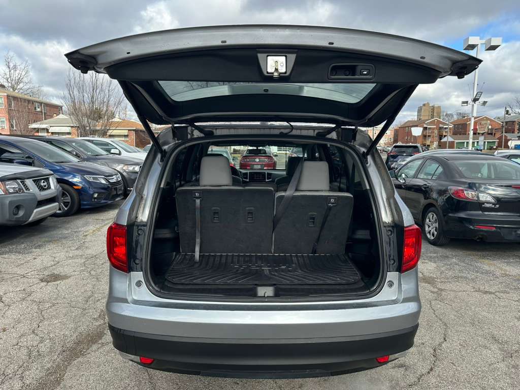 2017 Honda Pilot Image 8