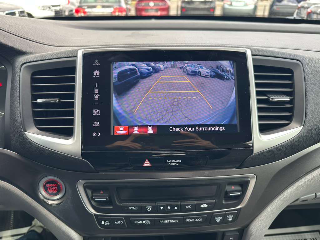 2017 Honda Pilot Image 16