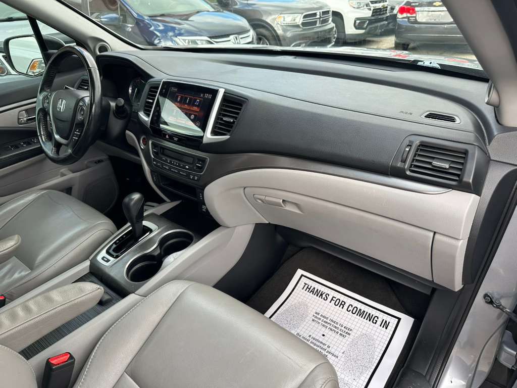2017 Honda Pilot Image 23