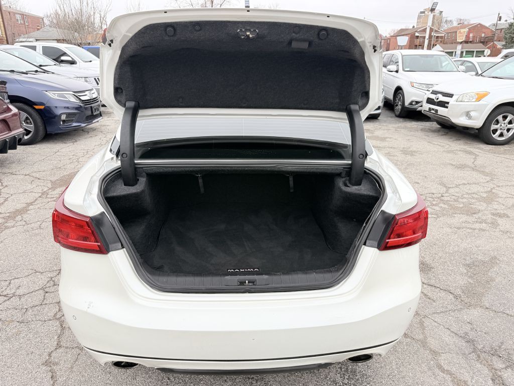 2017 Nissan Maxima Image 8