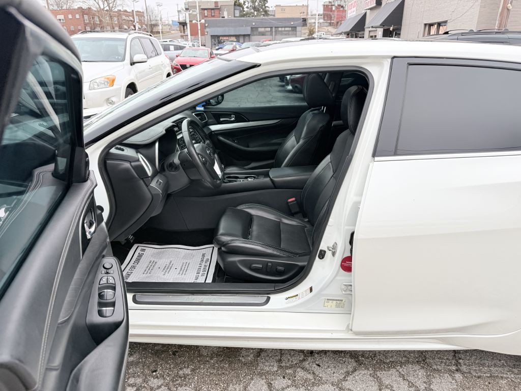 2017 Nissan Maxima Image 10