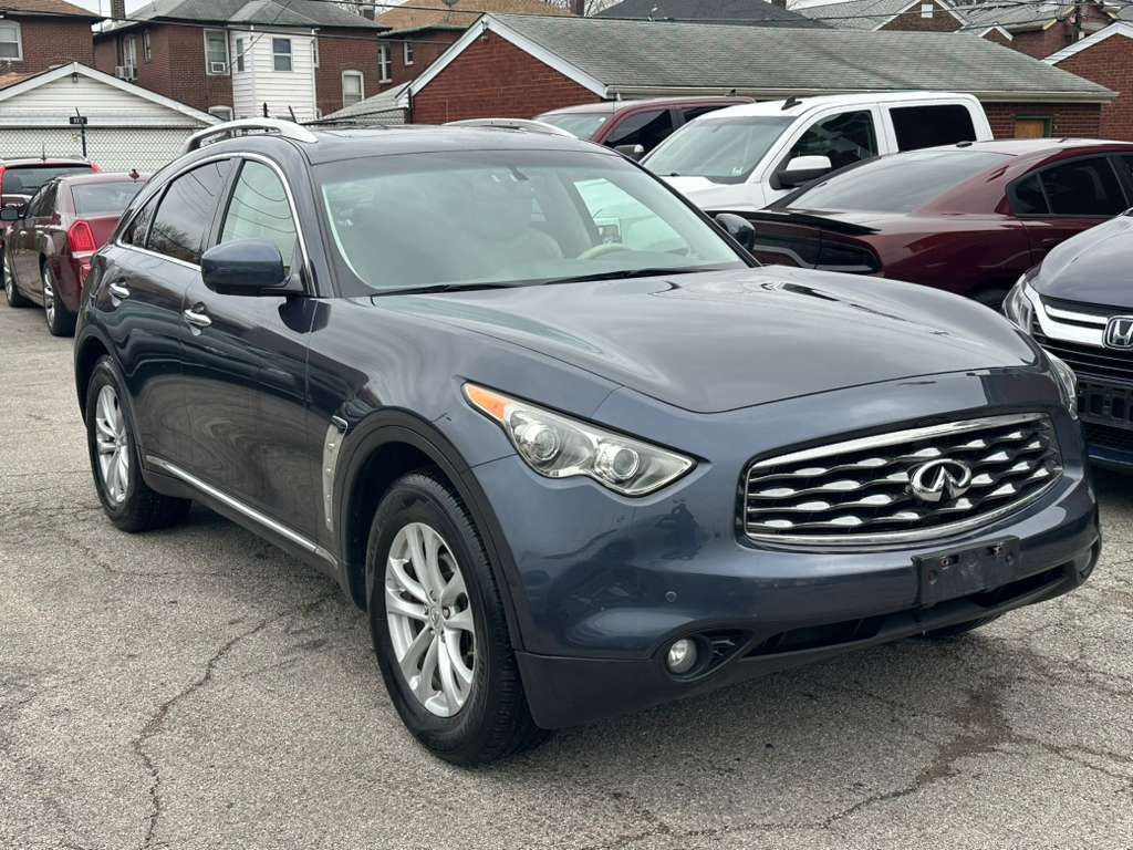 2011 INFINITI FX35 Image 1