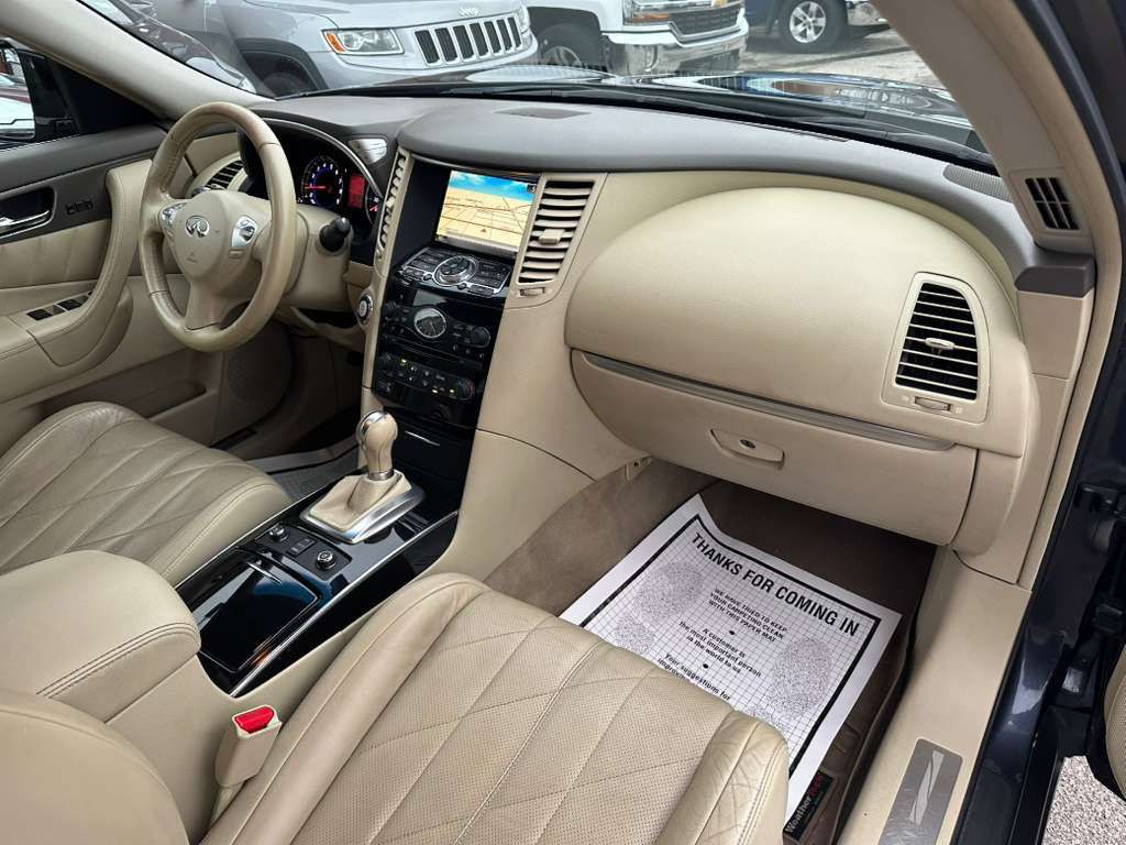 2011 INFINITI FX35 Image 14