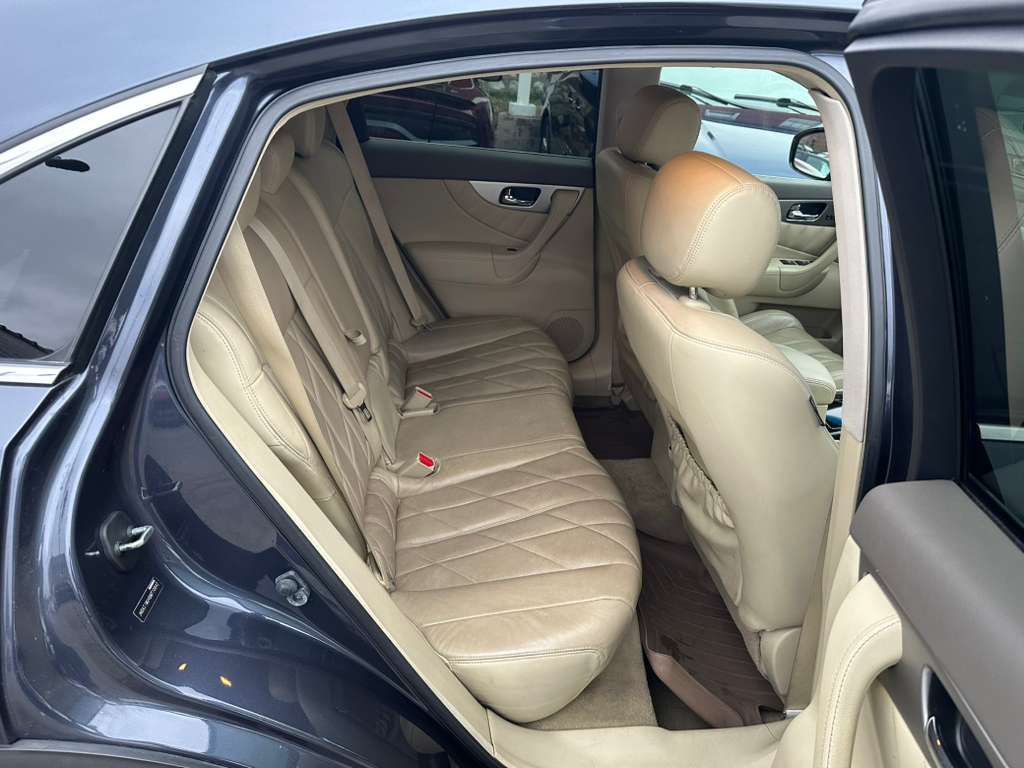 2011 INFINITI FX35 Image 22