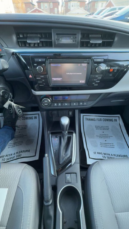 2015 Toyota Corolla Image 13