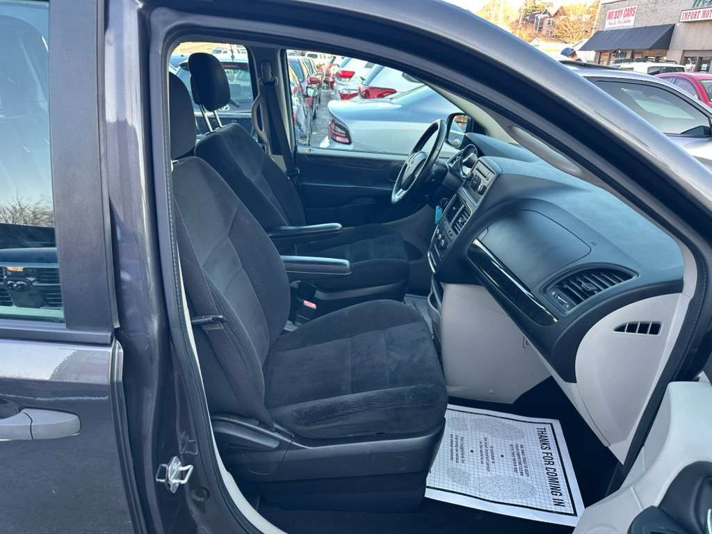 2016 Dodge Grand Caravan Image 12