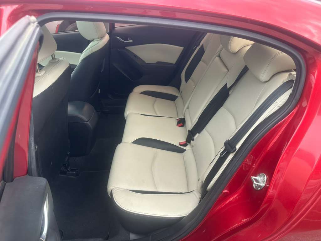 2016 Mazda Mazda3 Image 16