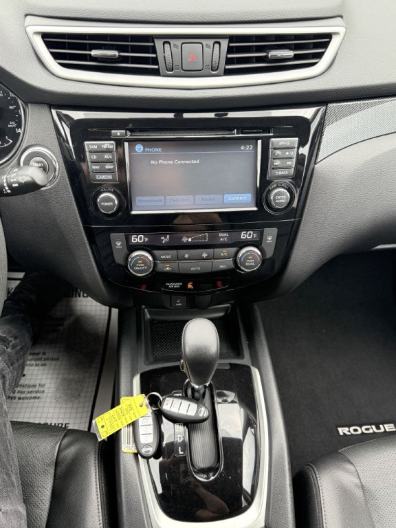 2016 Nissan Rogue Image 15