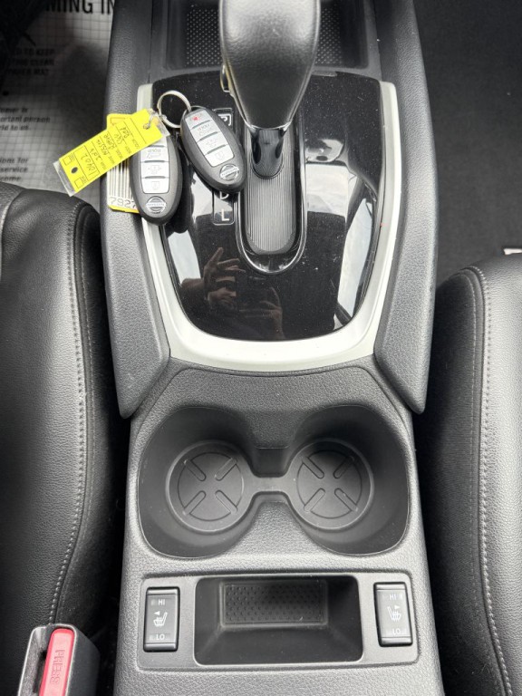 2016 Nissan Rogue Image 17